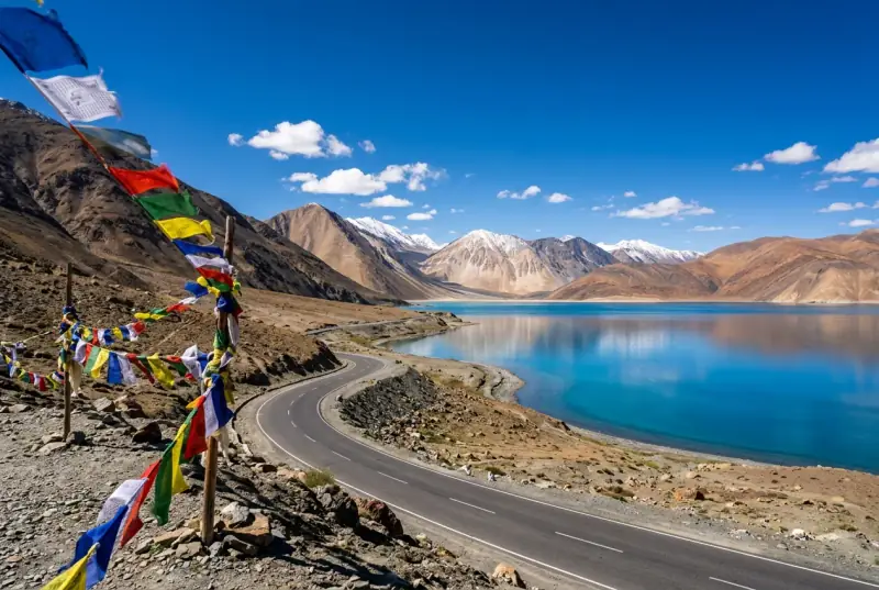 Ladakh travel scenery